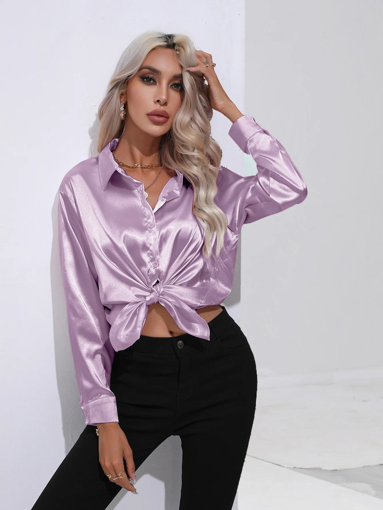 Sienna | Satinblus med Knappdetaljer