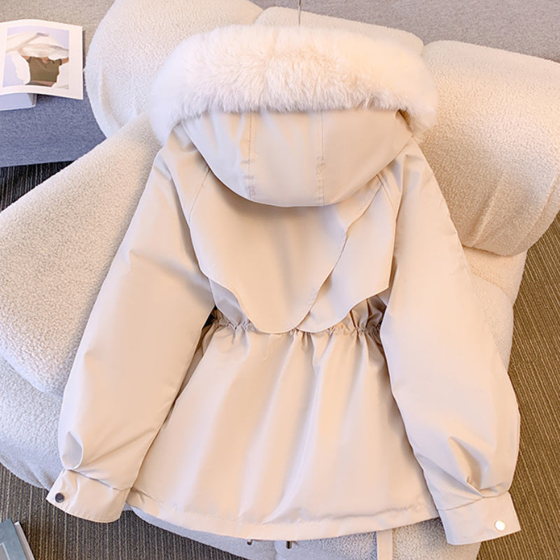 Armi™ - Elegant vinterrock med päls