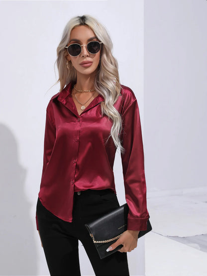 Sienna | Satinblus med Knappdetaljer